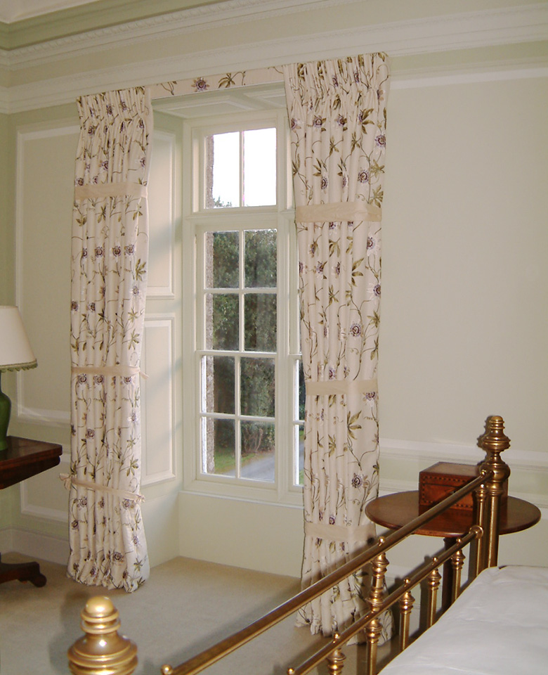 Curtains – dressing